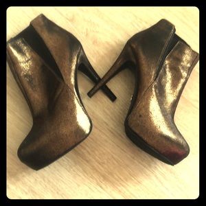 Rock & Republic Gold/Black Stiletto Boots (WSZ 9)